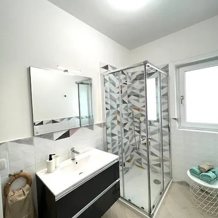 Borgonovo 1 Apartment